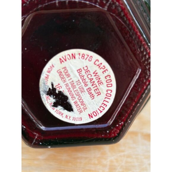 Vintage Ruby Red Avon 1876 Cape Cod Glass Wine Decanter Stopper Bubble Bath - Picture 9 of 9
